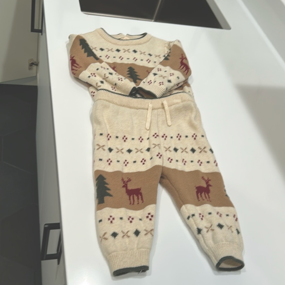 Mori reindeer sweater and pants set EUC